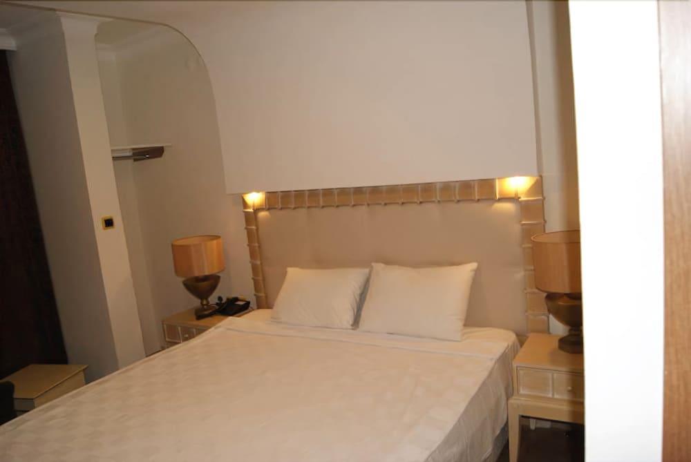 Nfk The House 3*