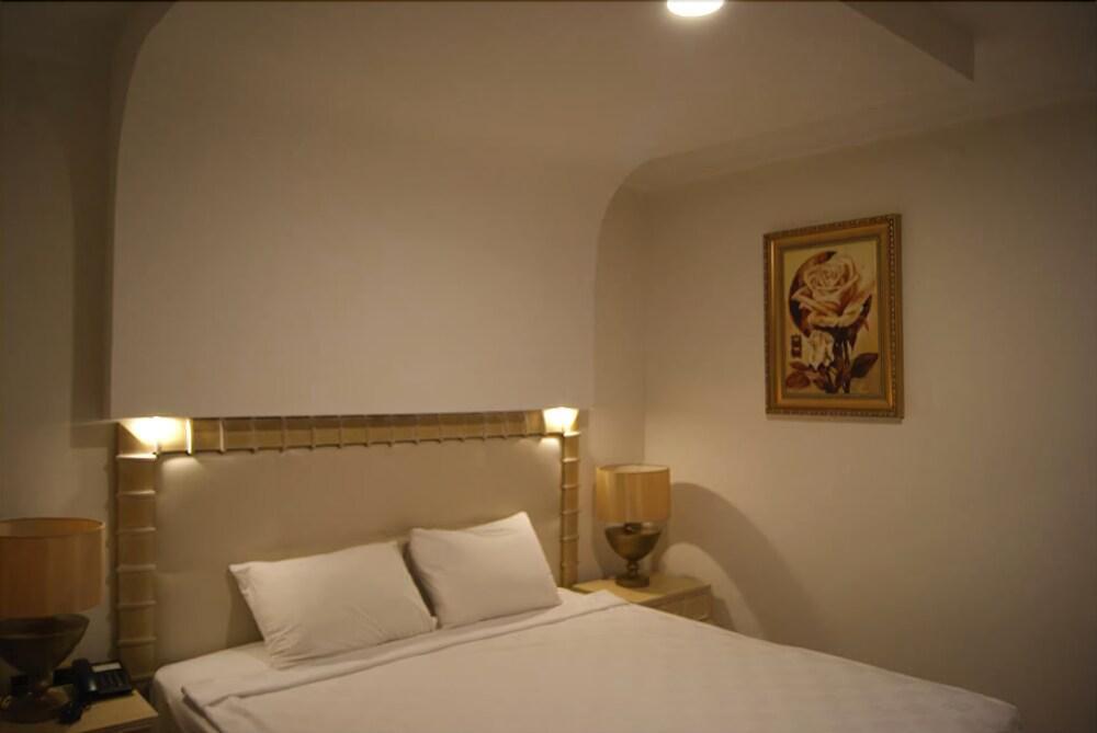 Hotel Nfk The House