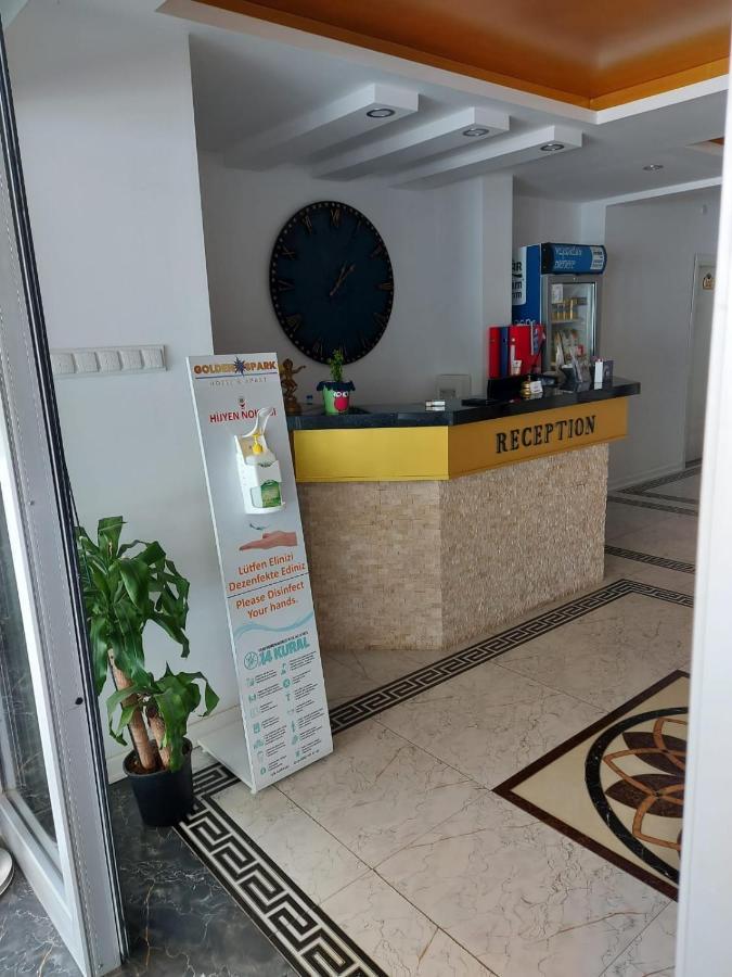 Golden Spark Aparthotel