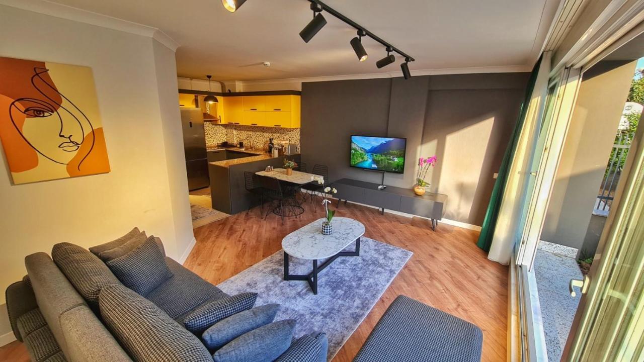 Letstay Sweet Yellow Guest house Antalya