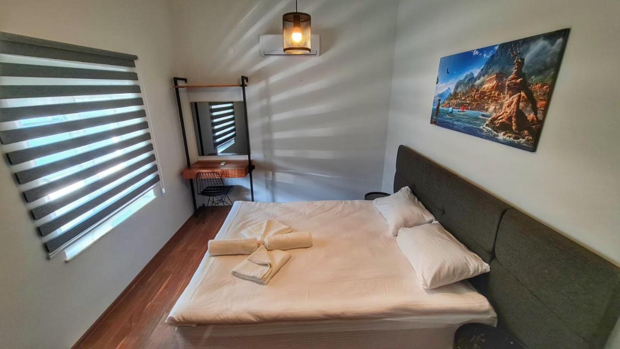 Letstay Sweet Yellow Antalya