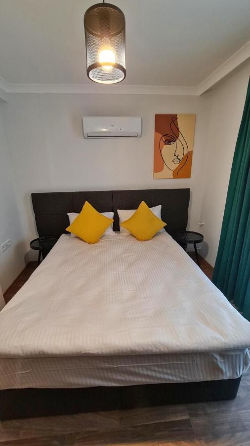 Letstay Sweet Yellow Antalya