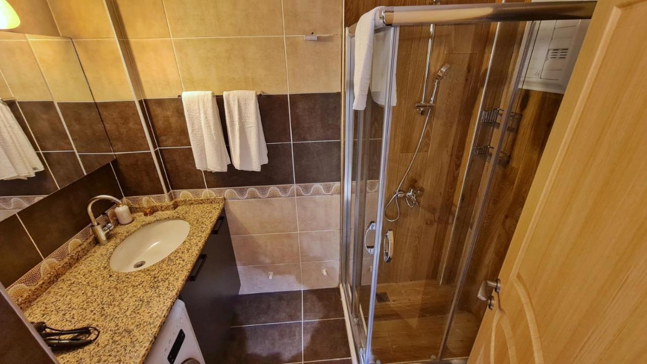 Guest house Letstay Sweet Yellow 2*