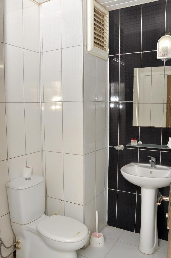 Hotel Cemre 2*