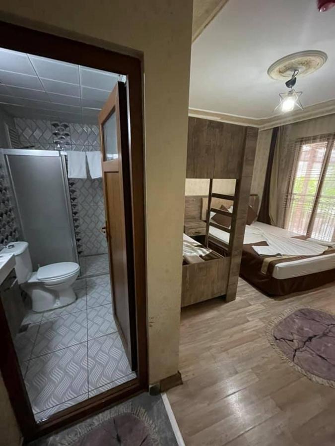 Hotel özgür