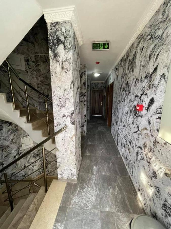 Hotel özgür
