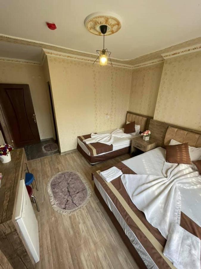 Hotel özgür