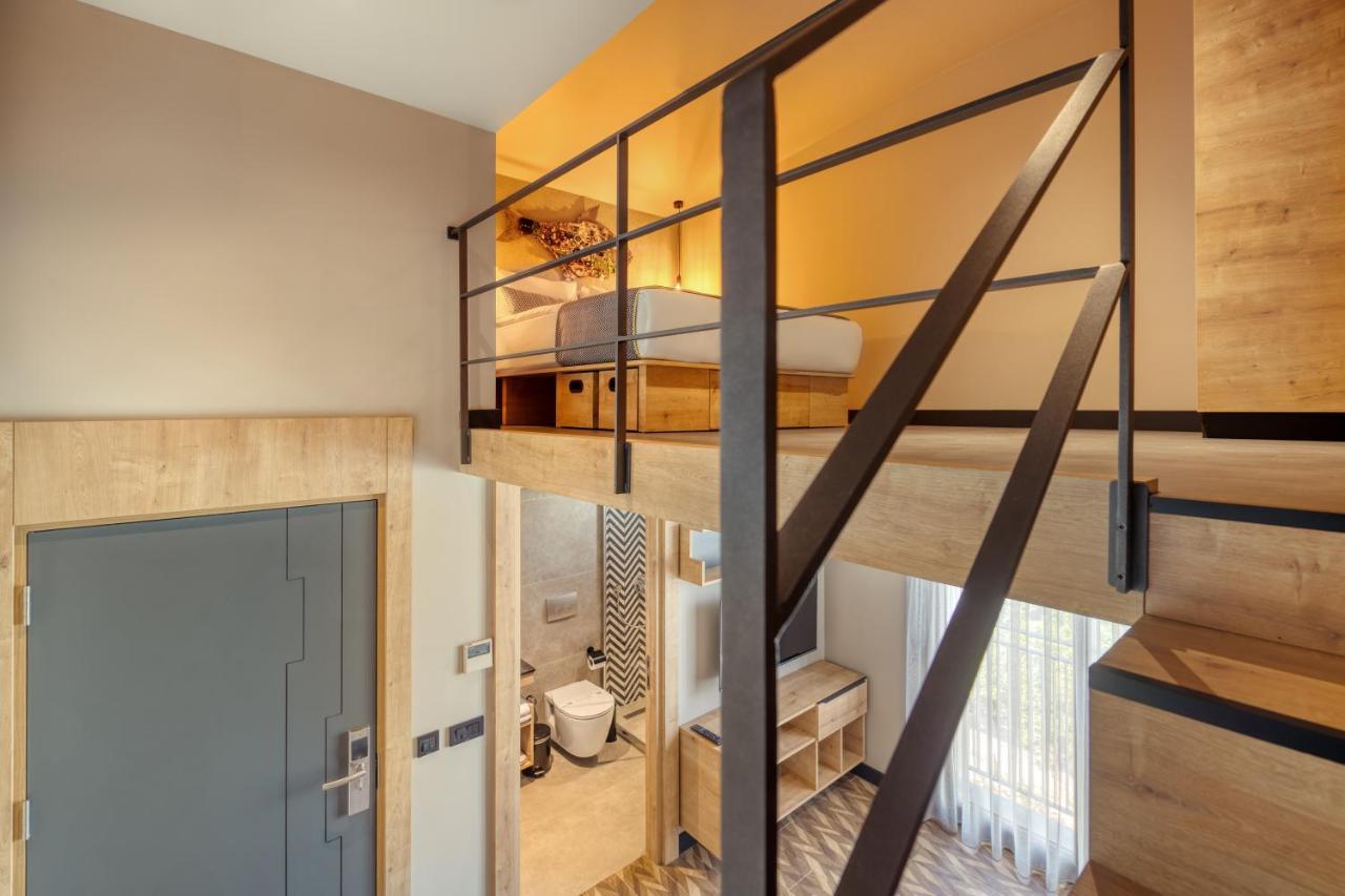 Apart Otel Trend Cycle