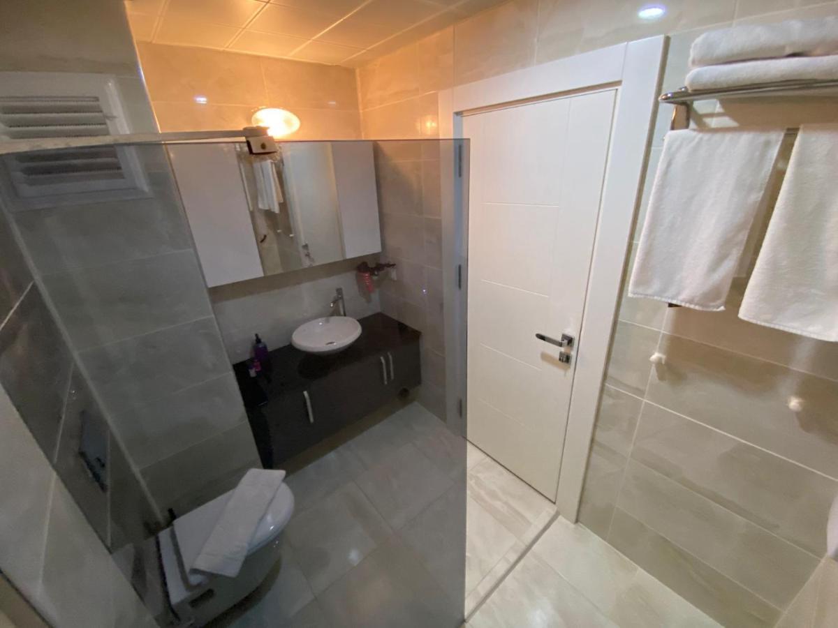 Apart Otel Arya Kundu Antalya