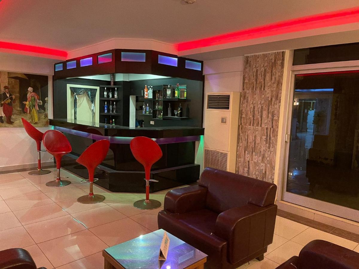 Denizhan Hotel 2*
