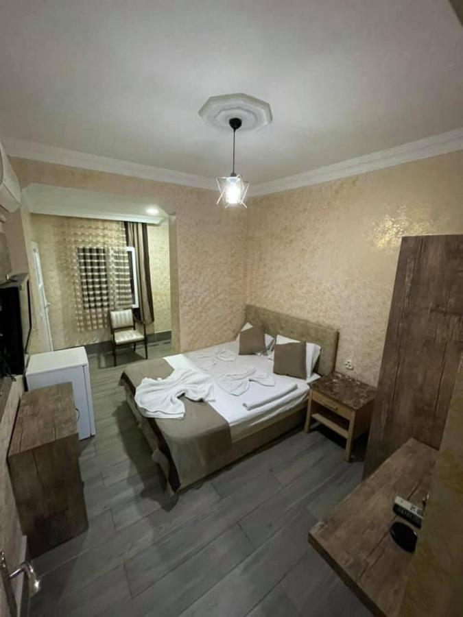 özgür Işıklar 2*