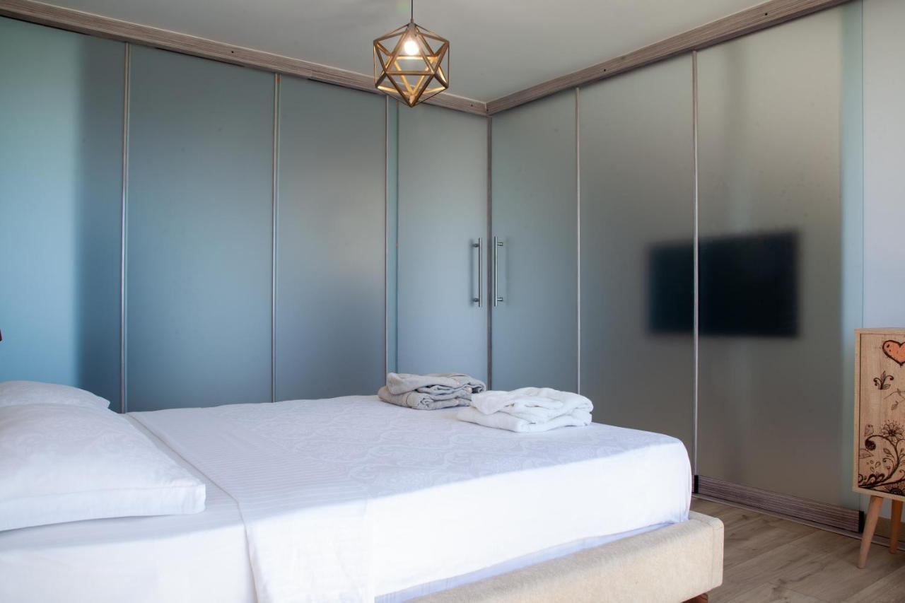 Mavi Avlu - Main Square Old Town Apartment Antalya