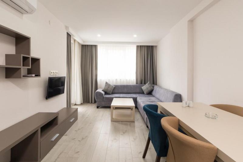 Aparthotel Demak Suit & Homes *