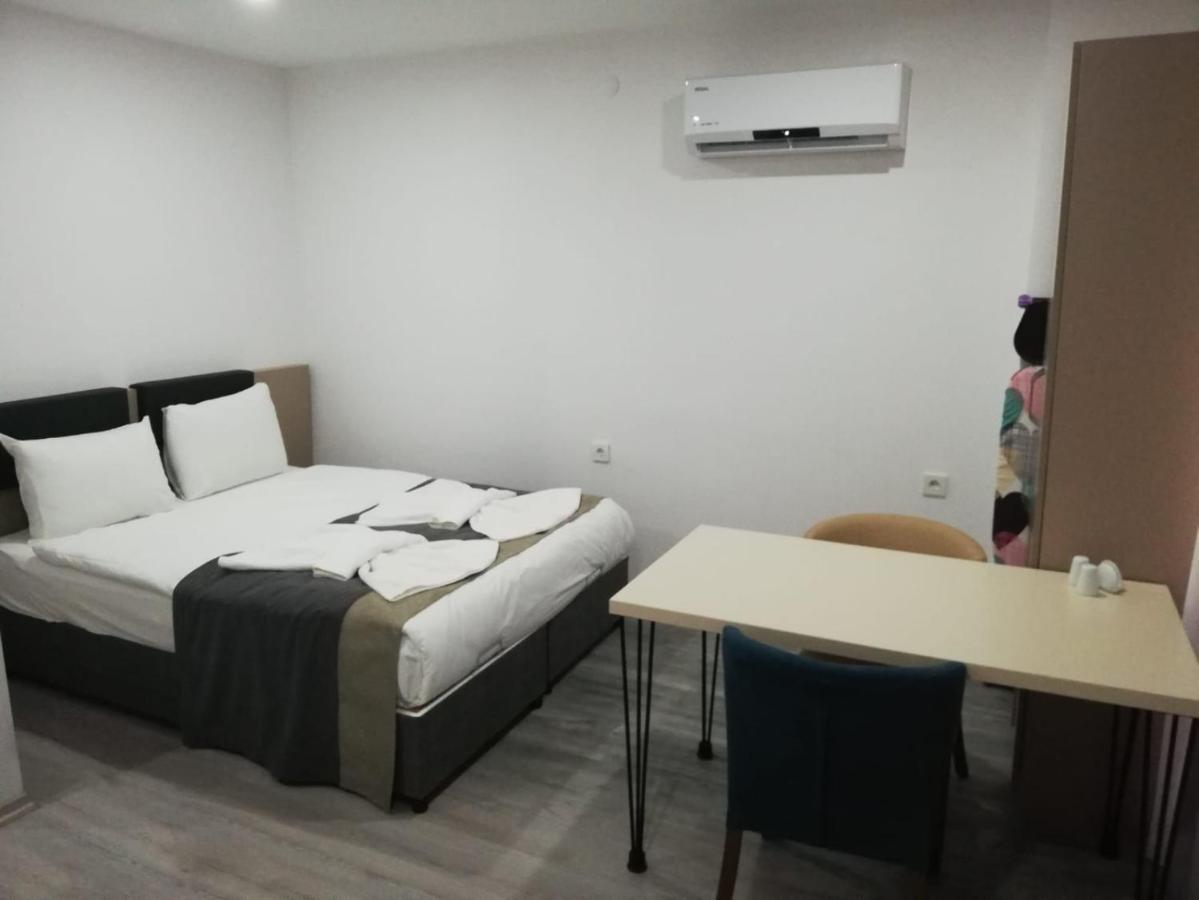 Demak Suit & Homes *