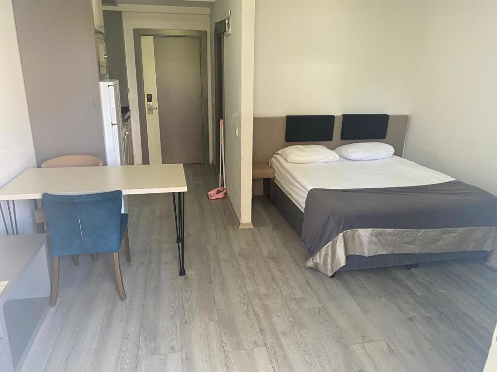 Aparthotel Demak Suit & Homes *
