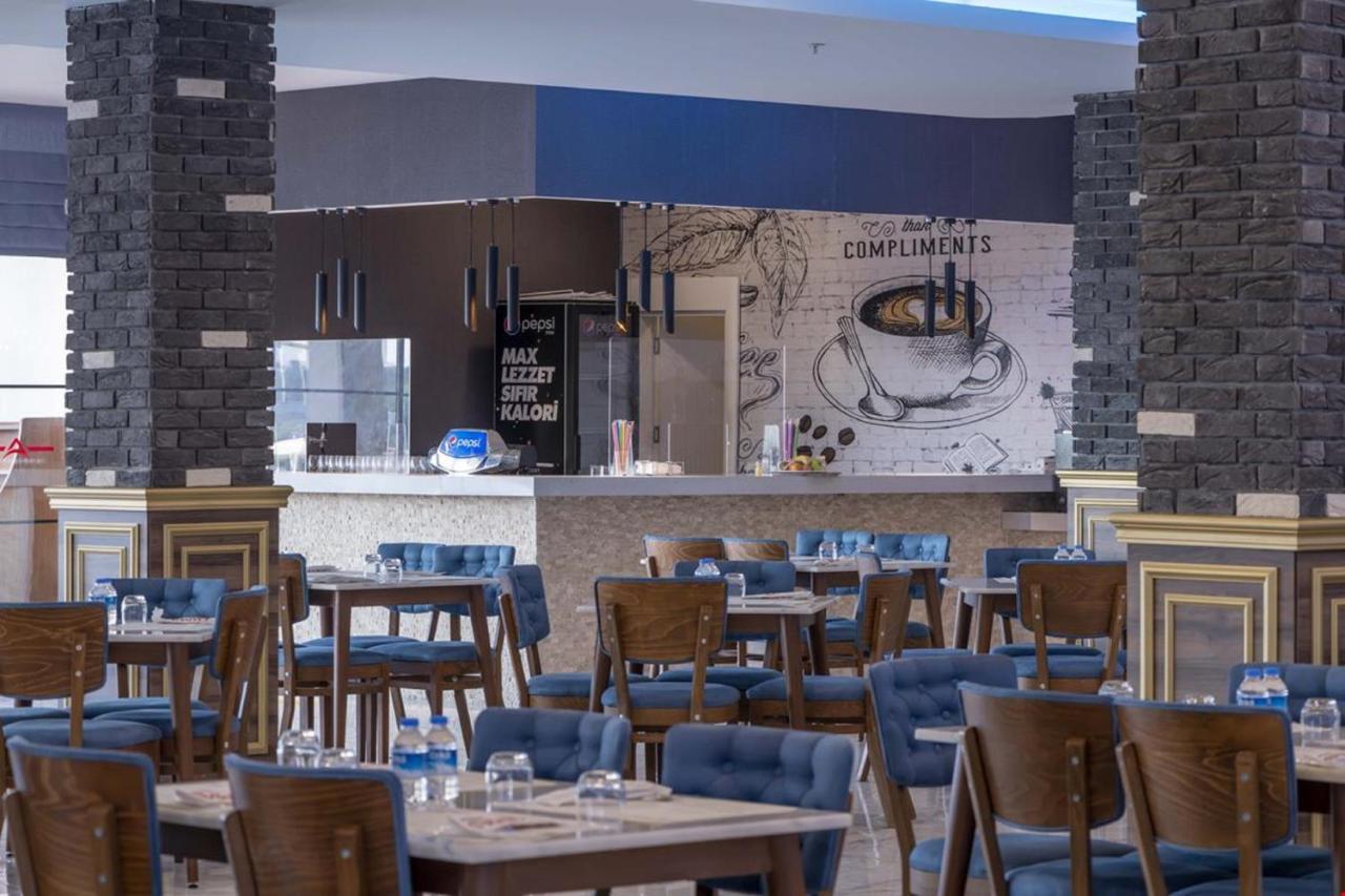 Lavia Lara Hotel