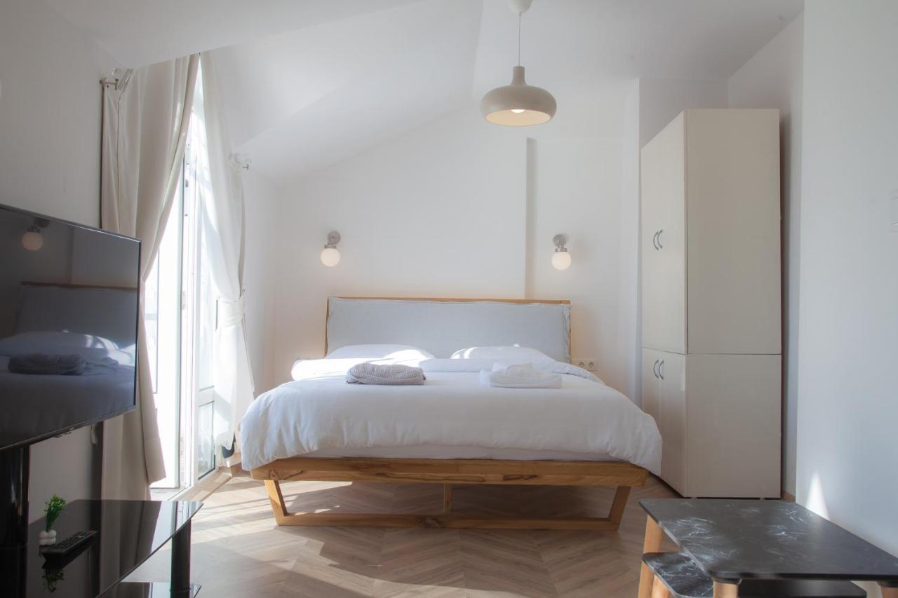 Mavi Avlu - Main Square Old Town Apartment *
