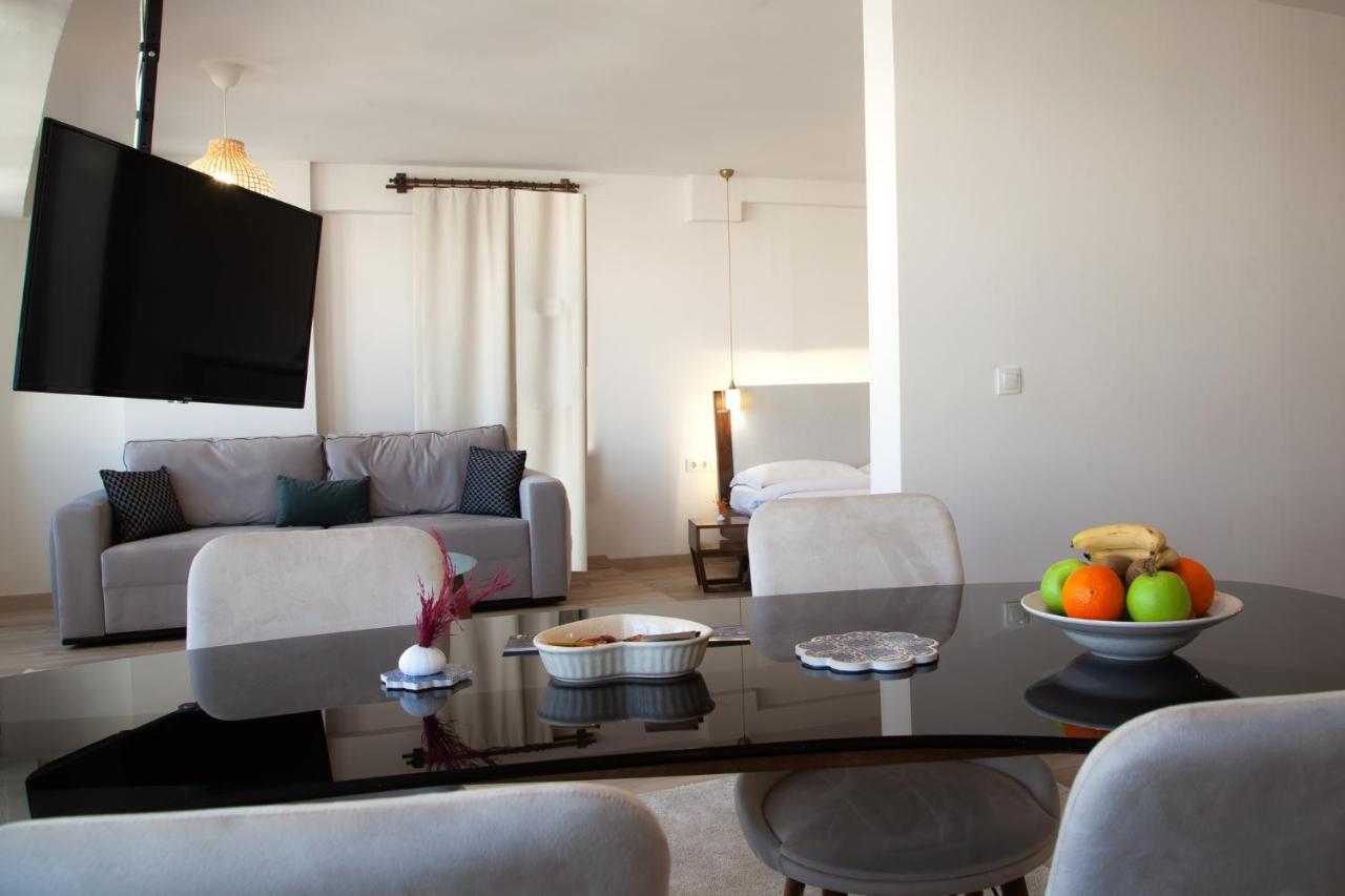 Mavi Avlu - Main Square Old Town Apartment Antalya
