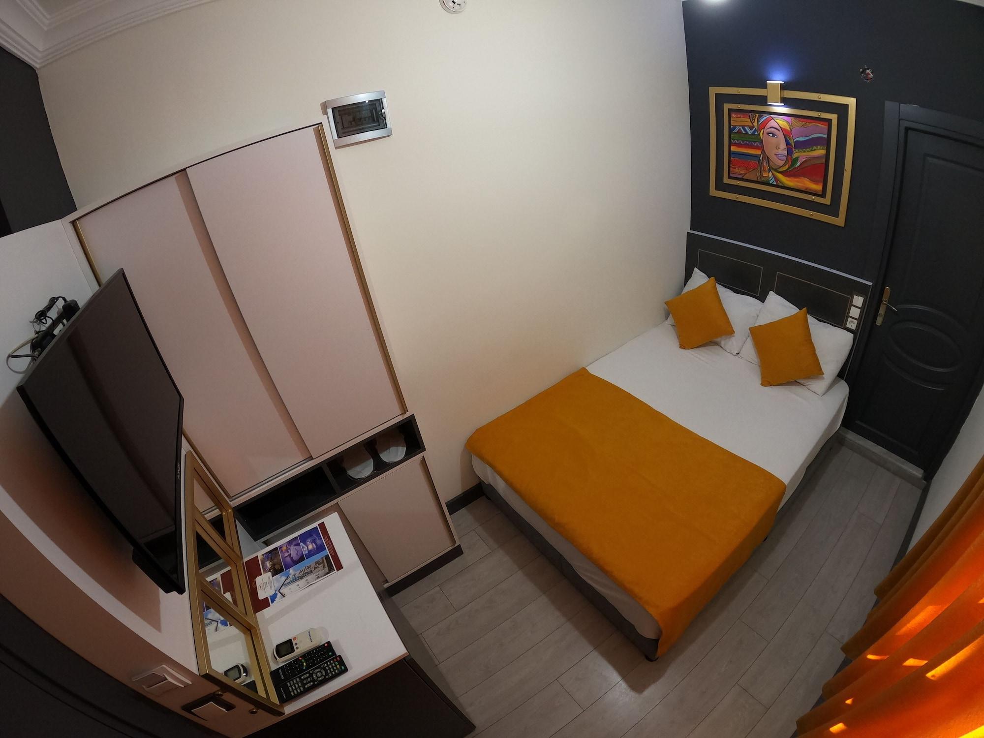 Otel Exporoyal 3*