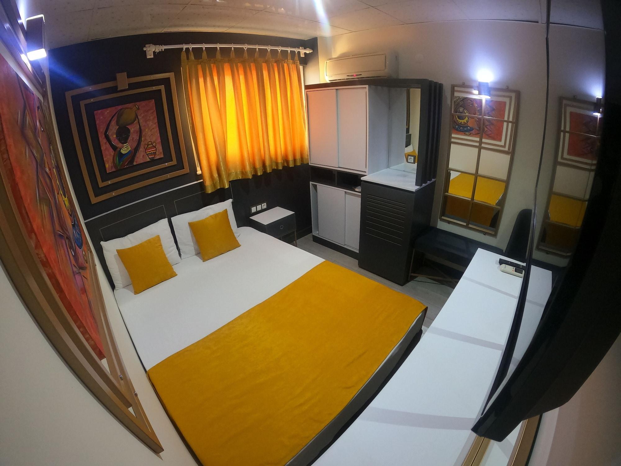 Otel Exporoyal