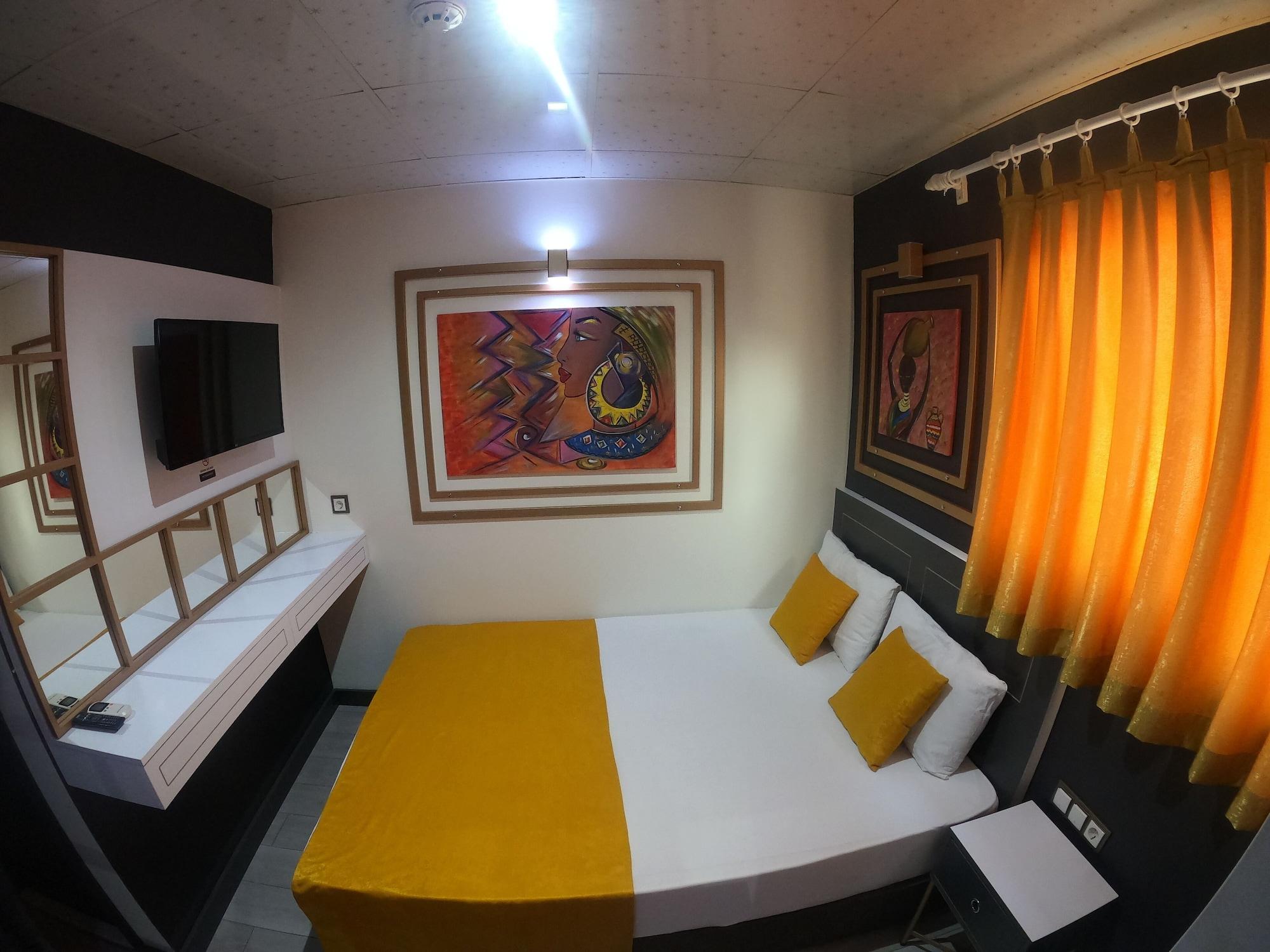Otel Exporoyal