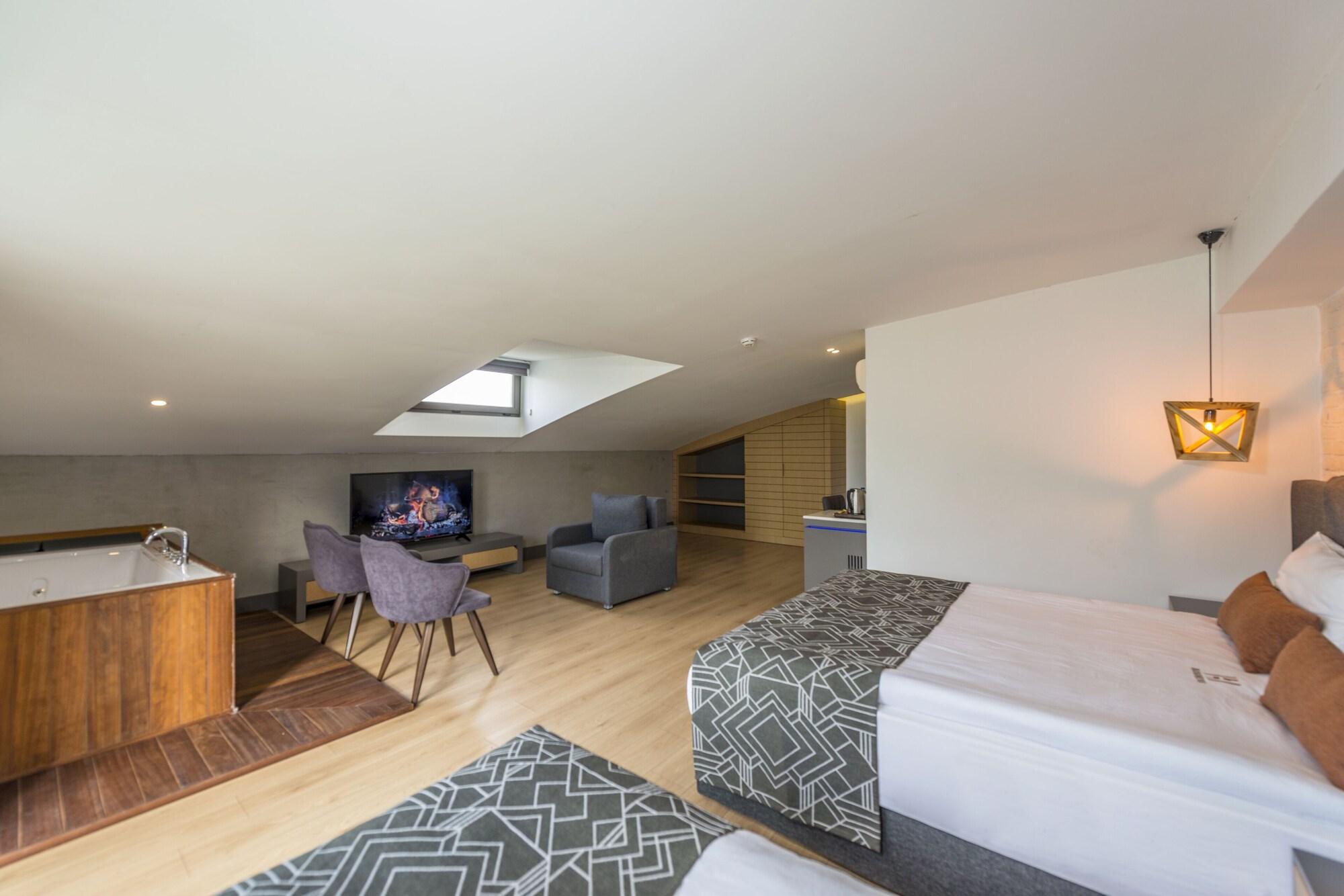 Laren Sea Side Hotel 3*