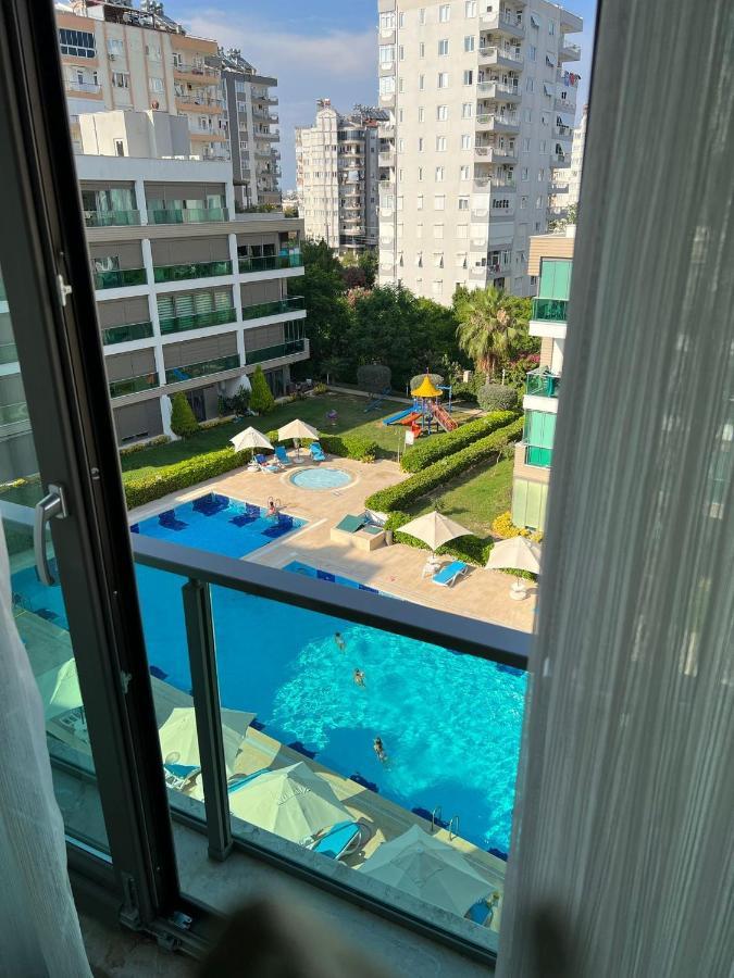 By Lara Apartment *