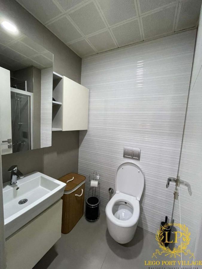 Close Airport,mall Of Shopping Center,tram Station Appartement