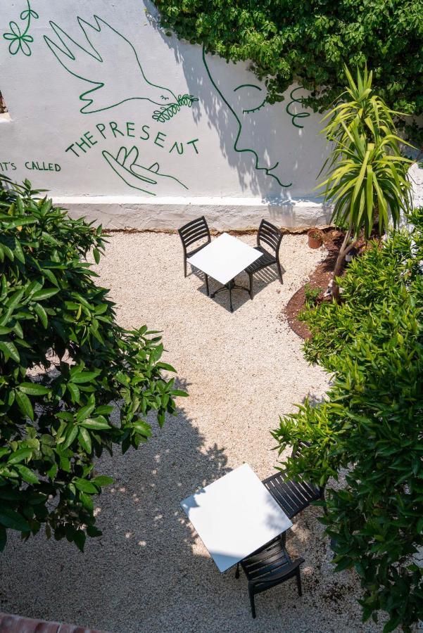 Otel Italic