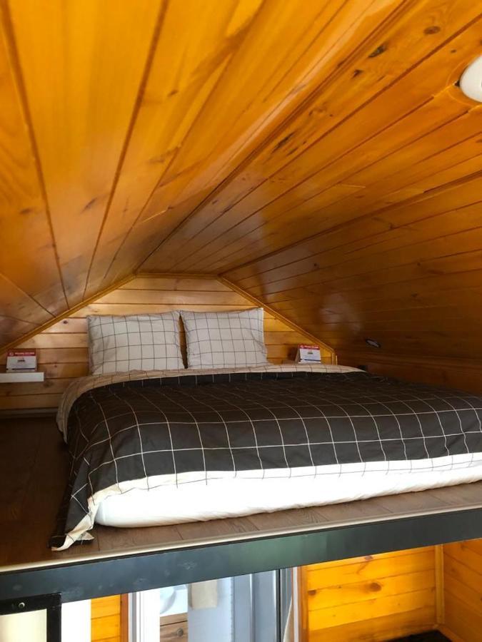 Lemon Tiny House Villa