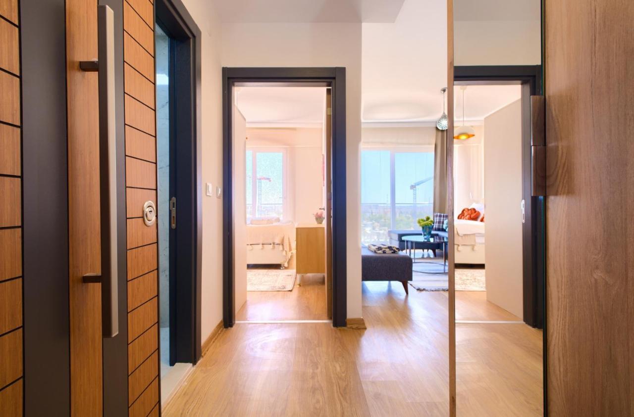 1207 By Newinn Apartment *