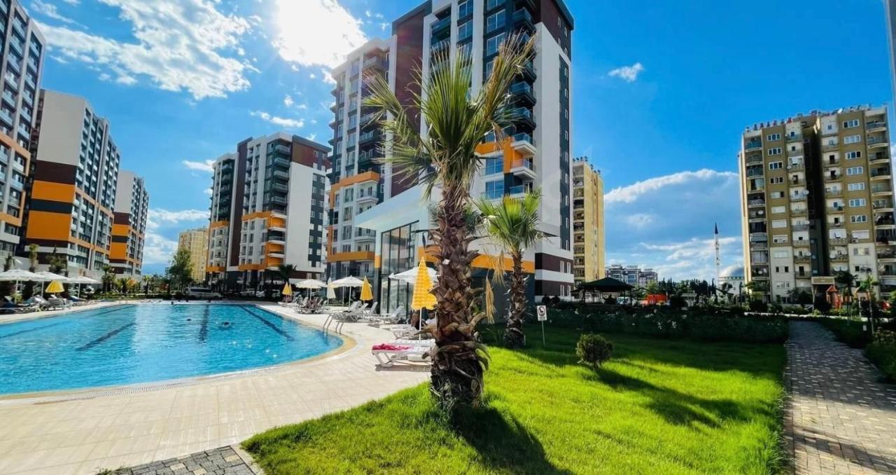 La Casa Airport House With A Pool *