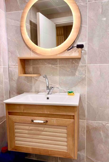 Apartment Licensed ,jazzy Class 3 Bedrooms Homes 100mb Wi-fi Antalya
