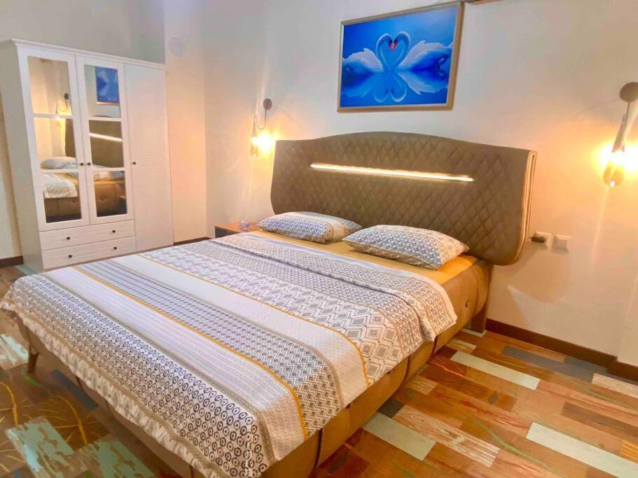 Apartment Licensed ,jazzy Class 3 Bedrooms Homes 100mb Wi-fi *