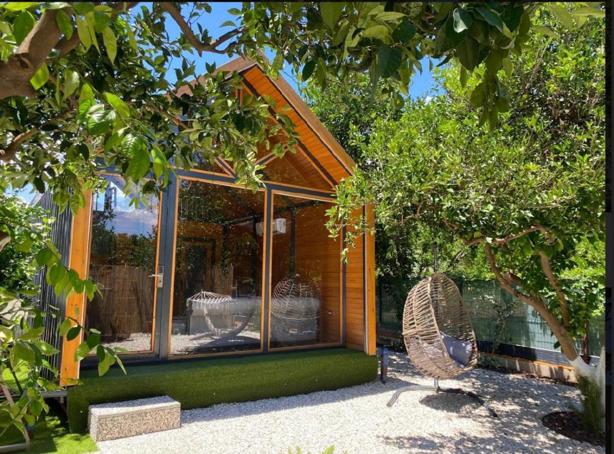 Gasthof Fabulous Bungalow With Jacuzzi In Konyaalti *