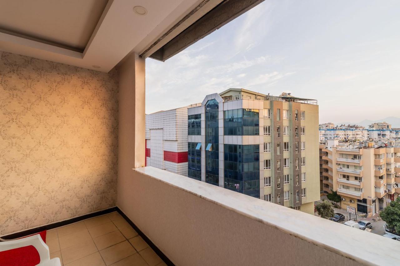 Flat Near Markantalya Mall In Muratpasa Apartment *