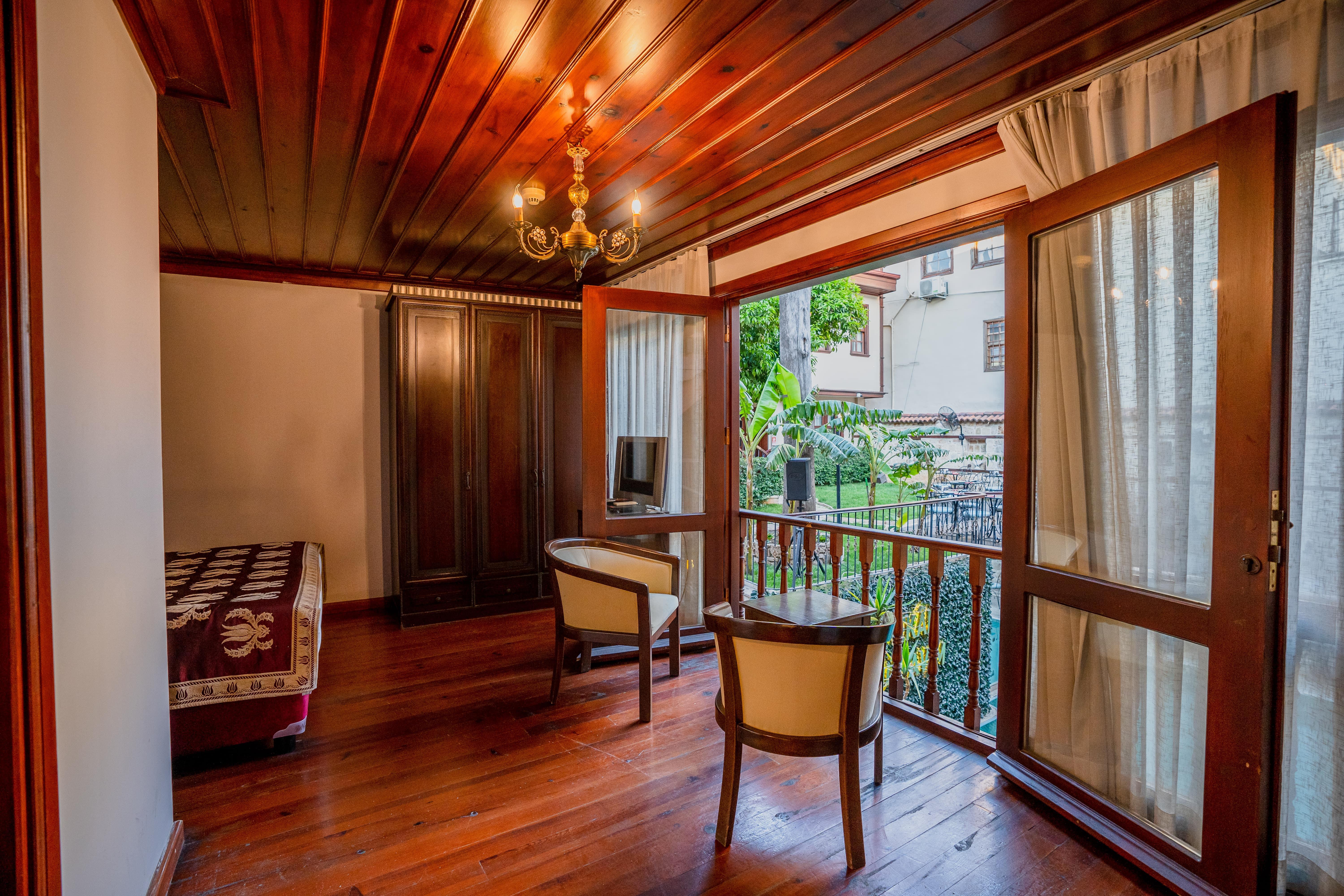 Mediterra Art Hotel