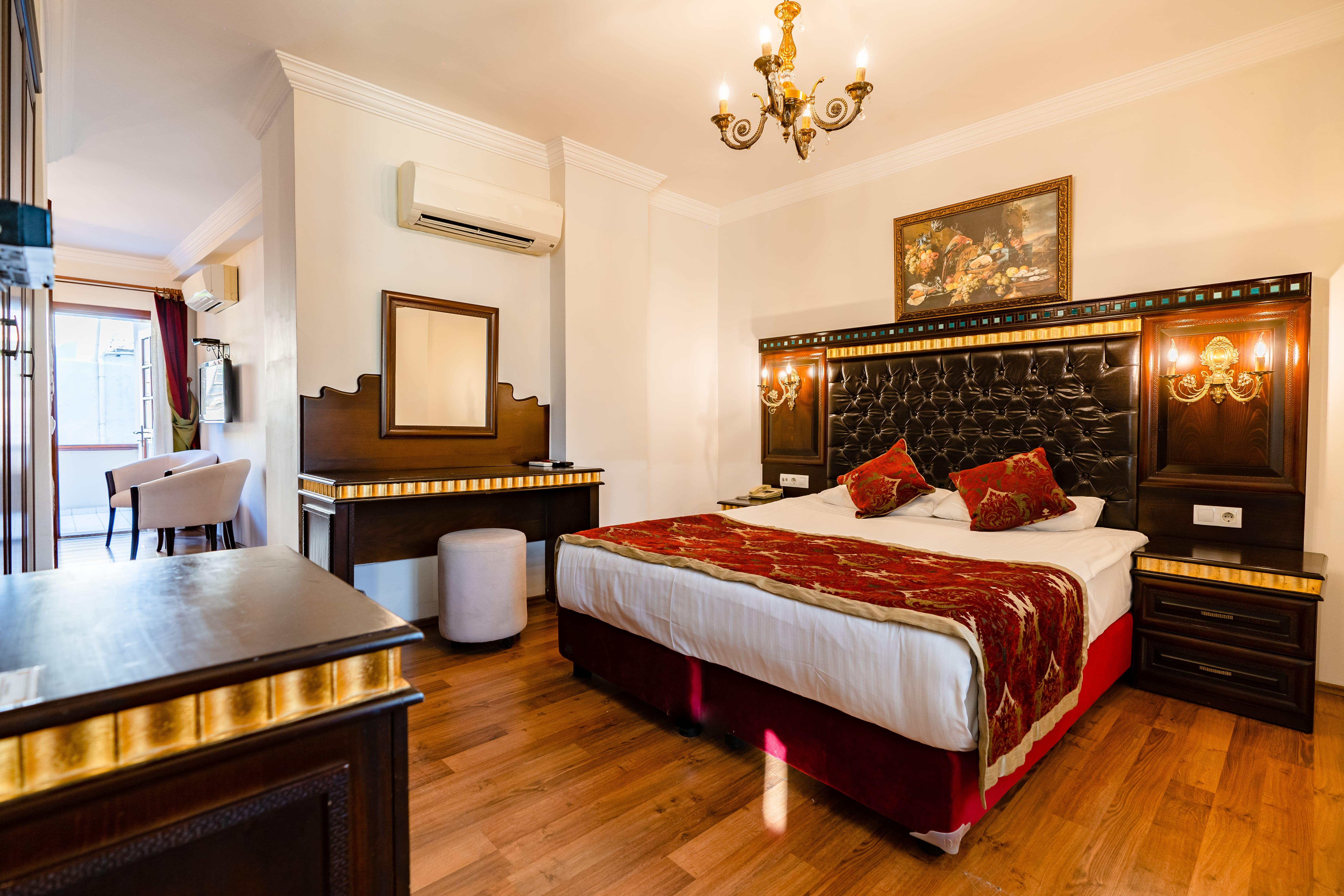 Mediterra Art Hotel