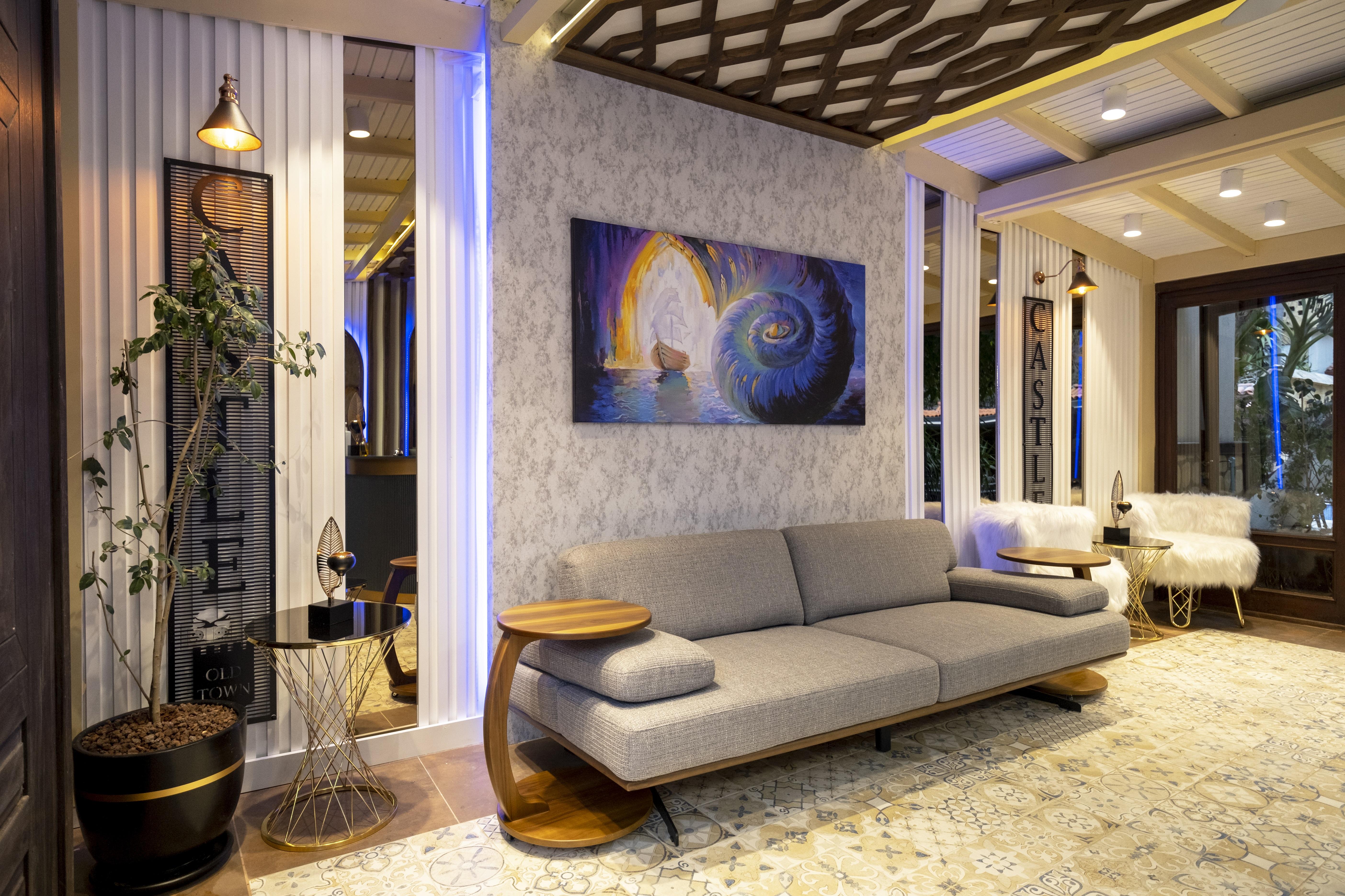 Castle Old Town Hotel 3*