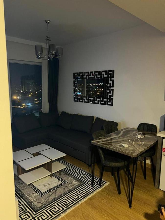 Fully Luxry With Swimming Pool Apartment *