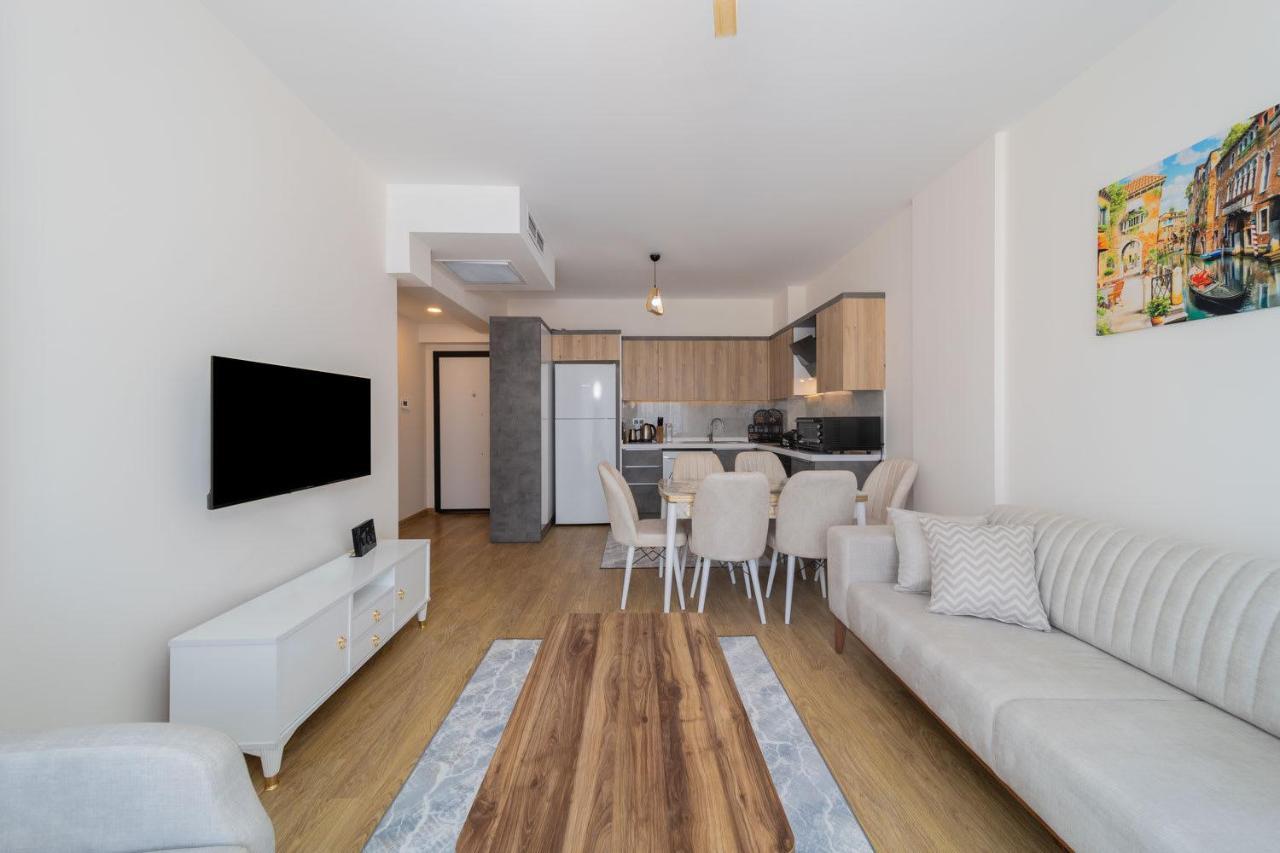 Remarkable Flat With Shared Pool In Kepez Antalya