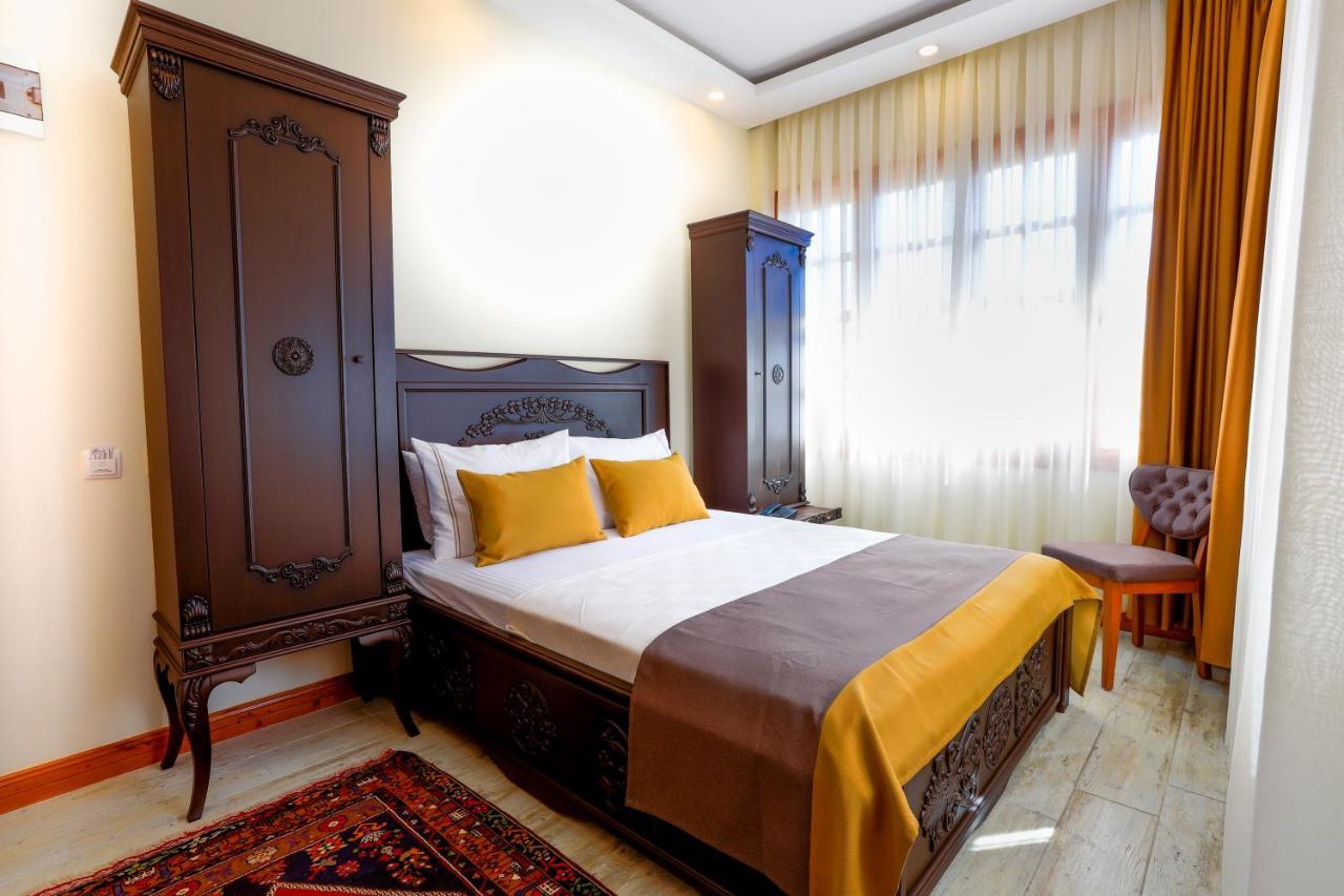 Woo Town Hotel 3*