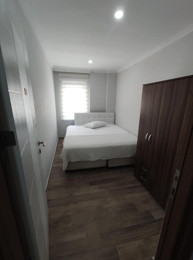 Hadrian And Apart Otel *