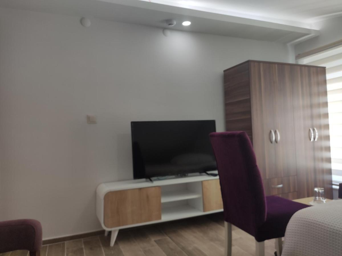 Apart Otel Hadrian And Antalya