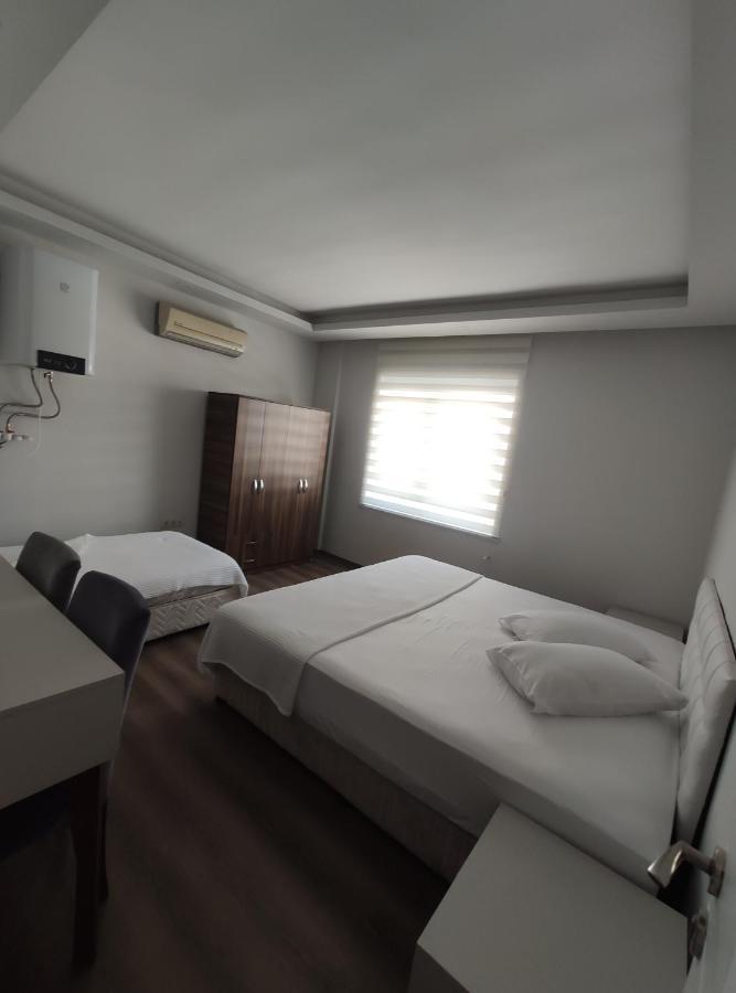 Apart Otel Hadrian And *