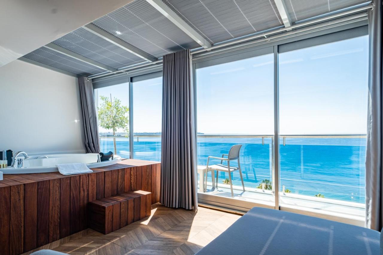 Pearly Hotel