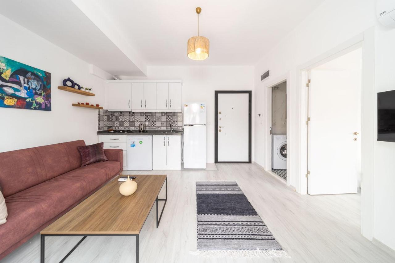 Apartment Comfortable Modern Flat With Balcony In Muratpasa