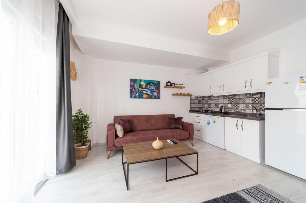 Apartment Comfortable Modern Flat With Balcony In Muratpasa