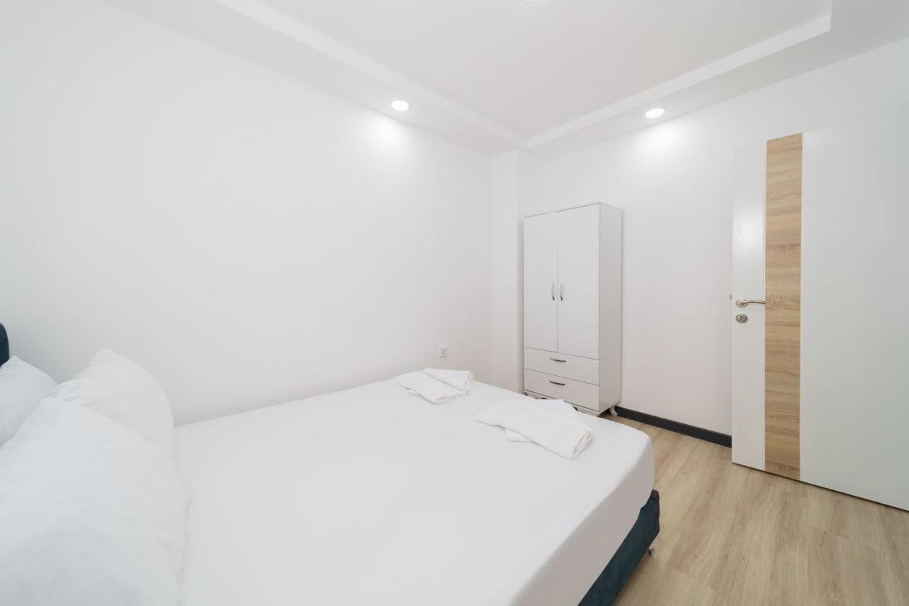 Apartment Charming Flat Near Beach In Muratpasa