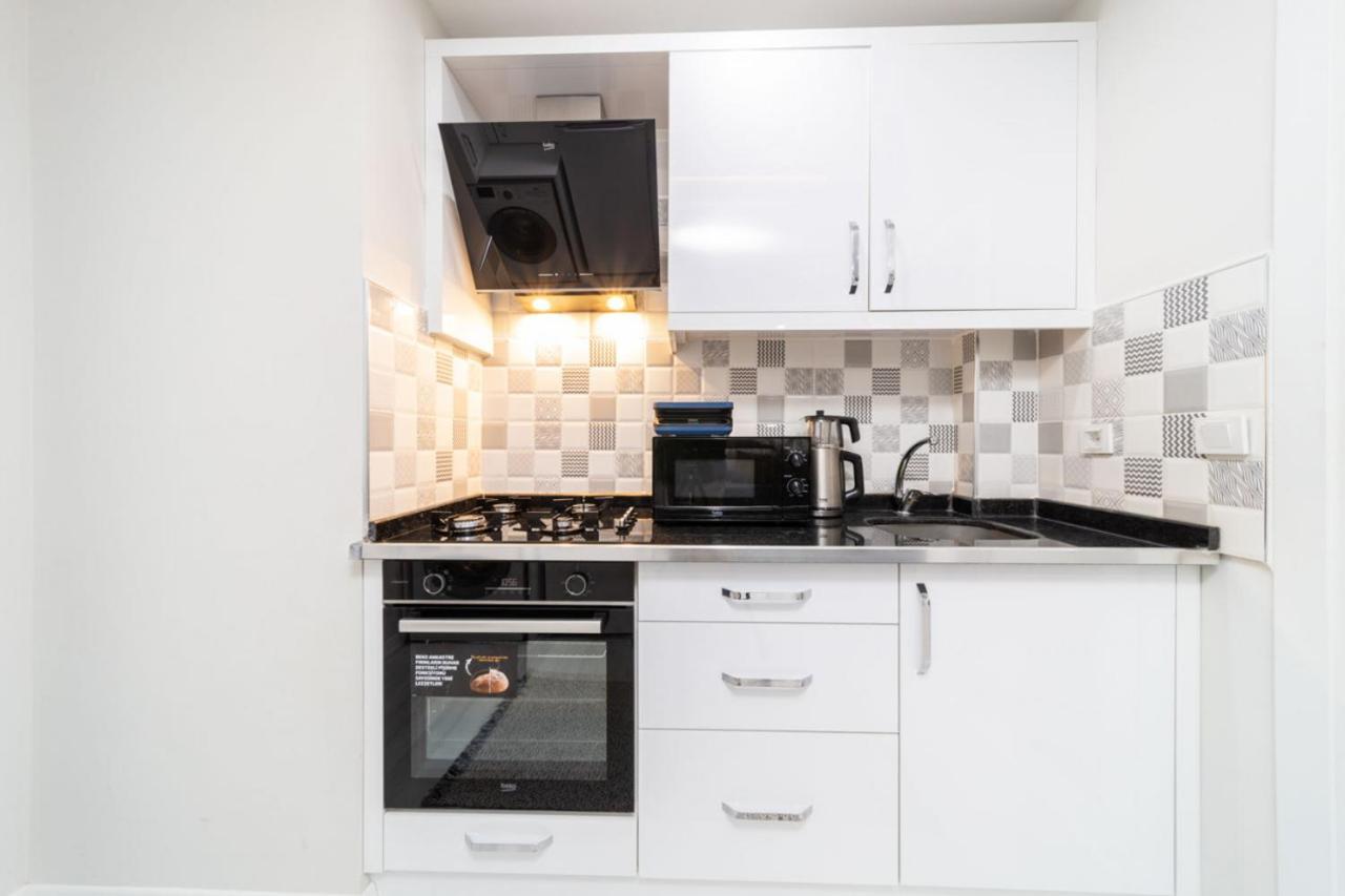 Modern And Central Flat Near Beach In Muratpasa *